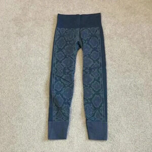 Lululemon Ebb to Street Pants Leggings in a Grey Snakeskin print
